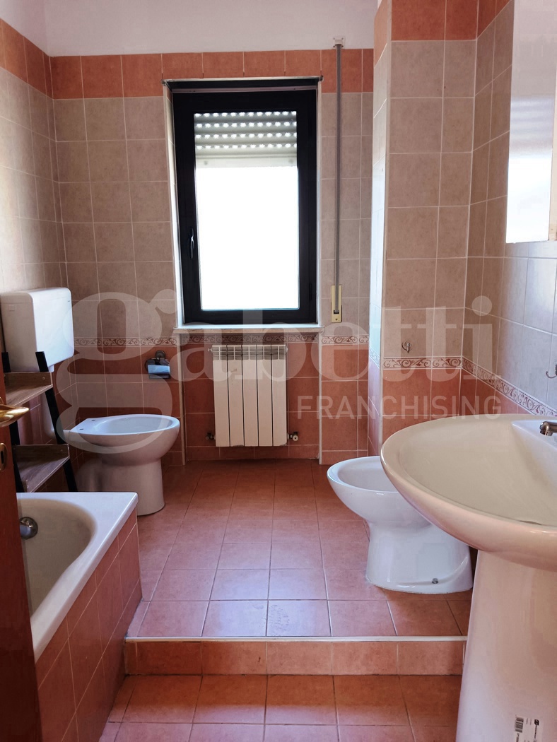 Quadrilocale arredato in affitto a Rende