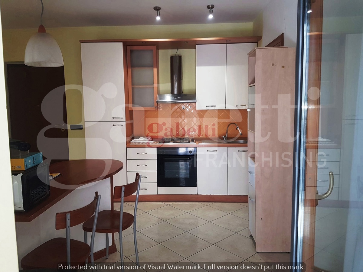 Trilocale arredato in affitto a Rende