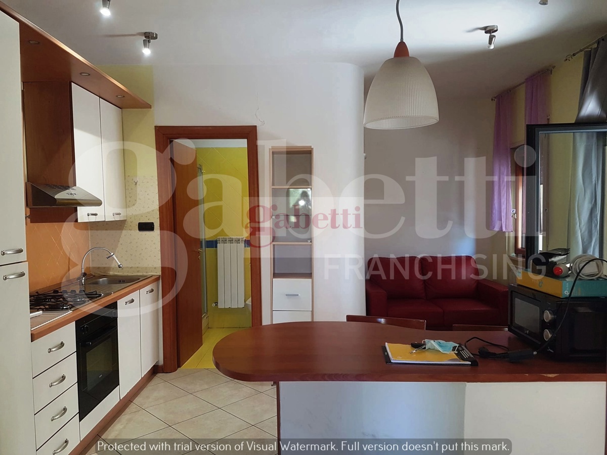 Trilocale arredato in affitto a Rende