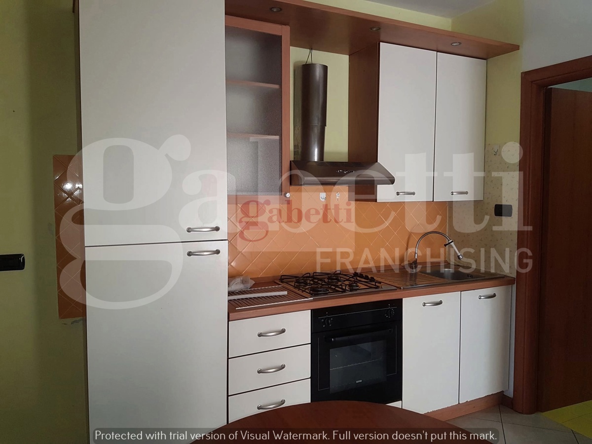 Trilocale arredato in affitto a Rende