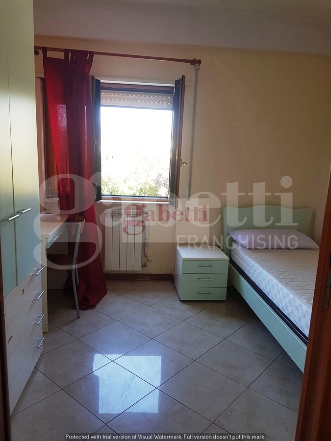 Trilocale arredato in affitto a Rende