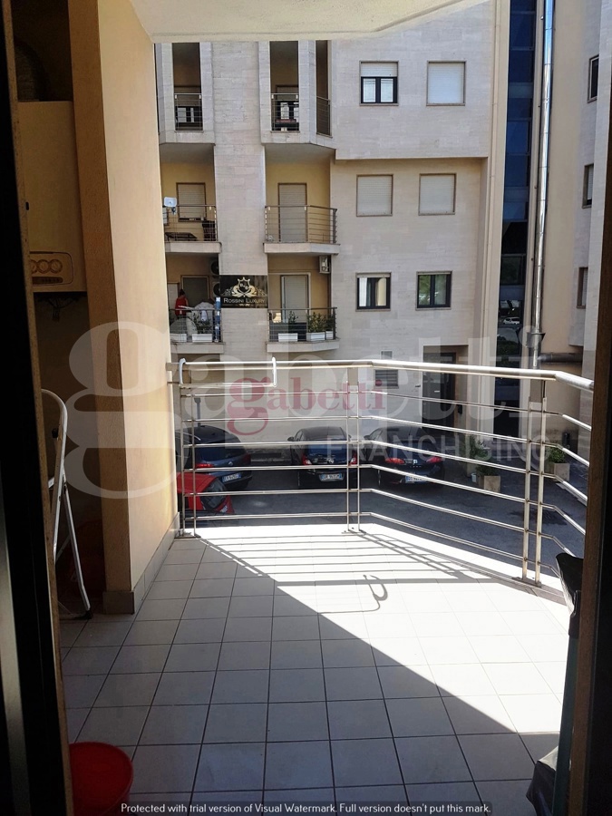 Trilocale arredato in affitto a Rende