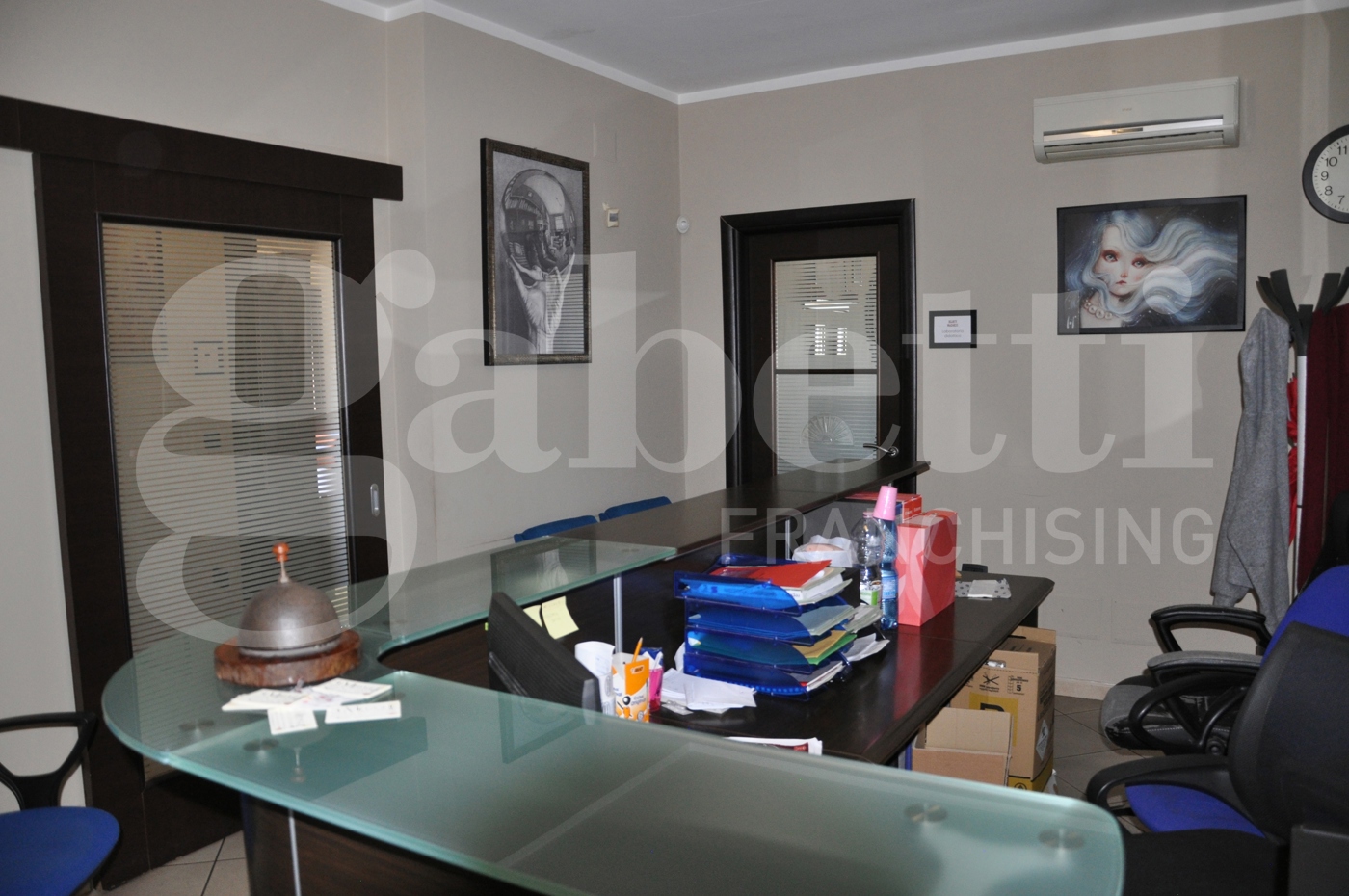 Ufficio con box doppio a Rende