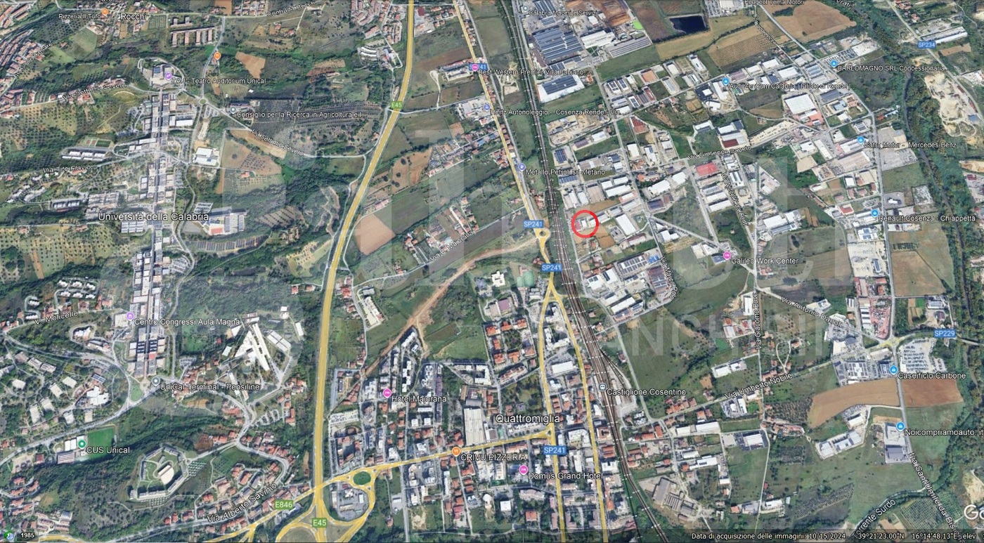 Ufficio con box doppio a Rende