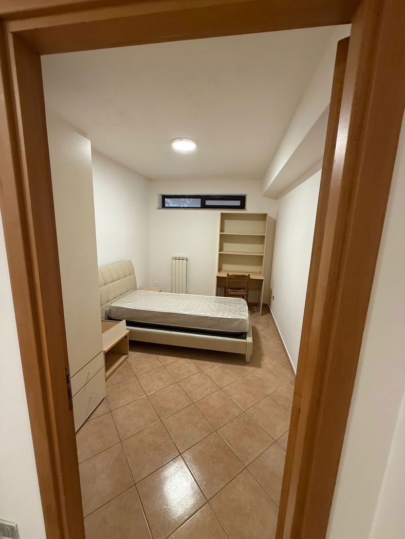 Trilocale arredato in affitto a Rende