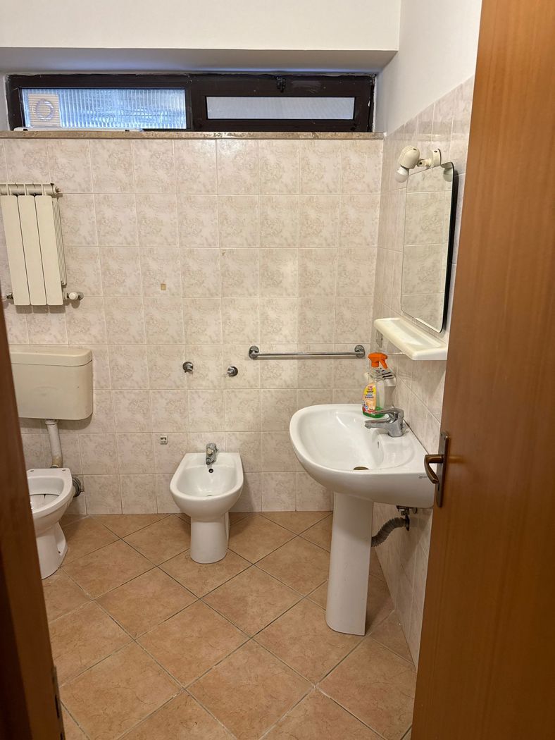 Trilocale arredato in affitto a Rende