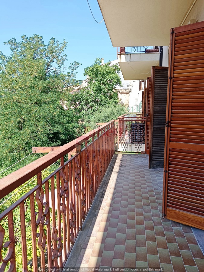 Trilocale arredato in affitto a Rende