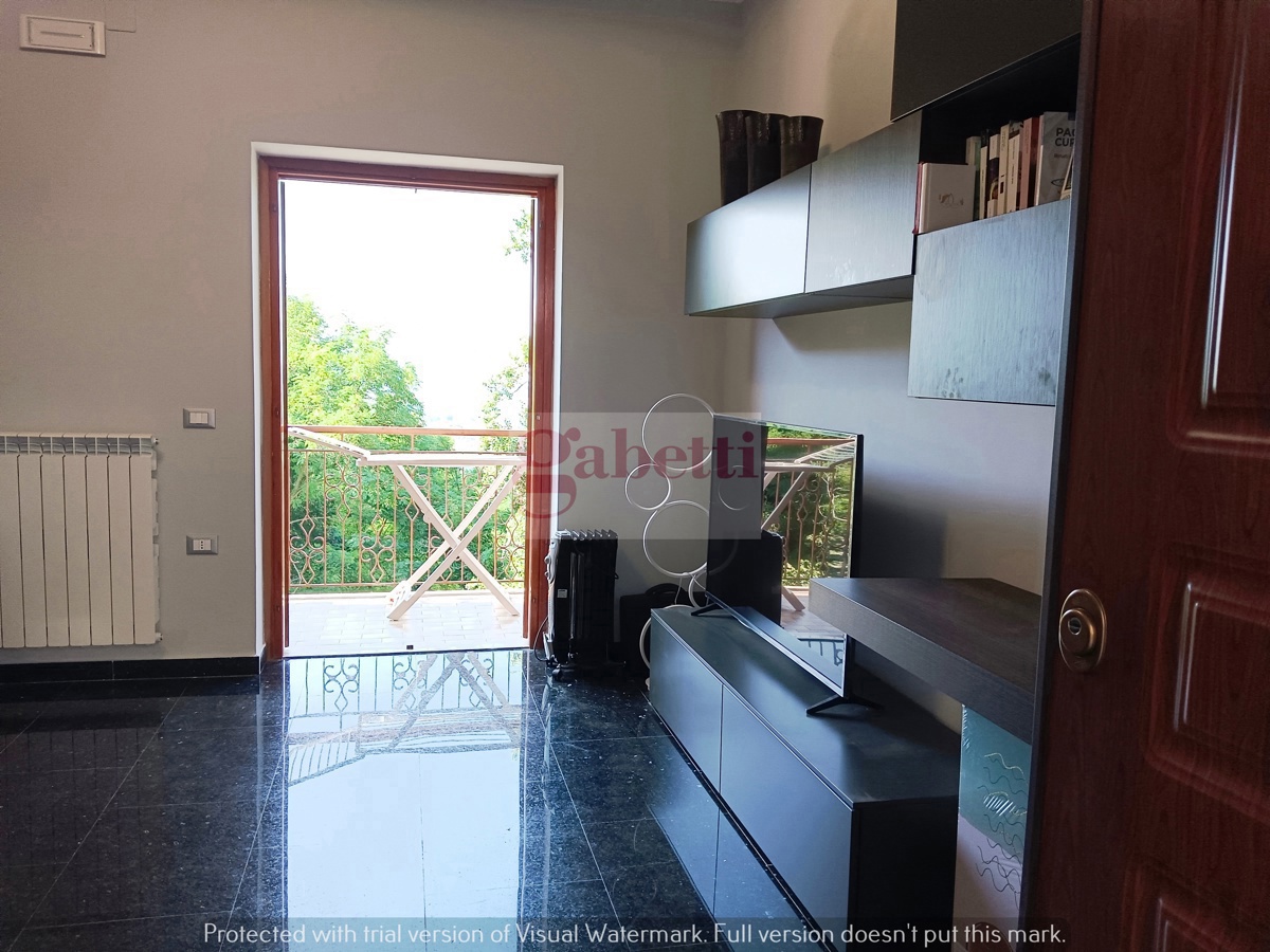 Trilocale arredato in affitto a Rende