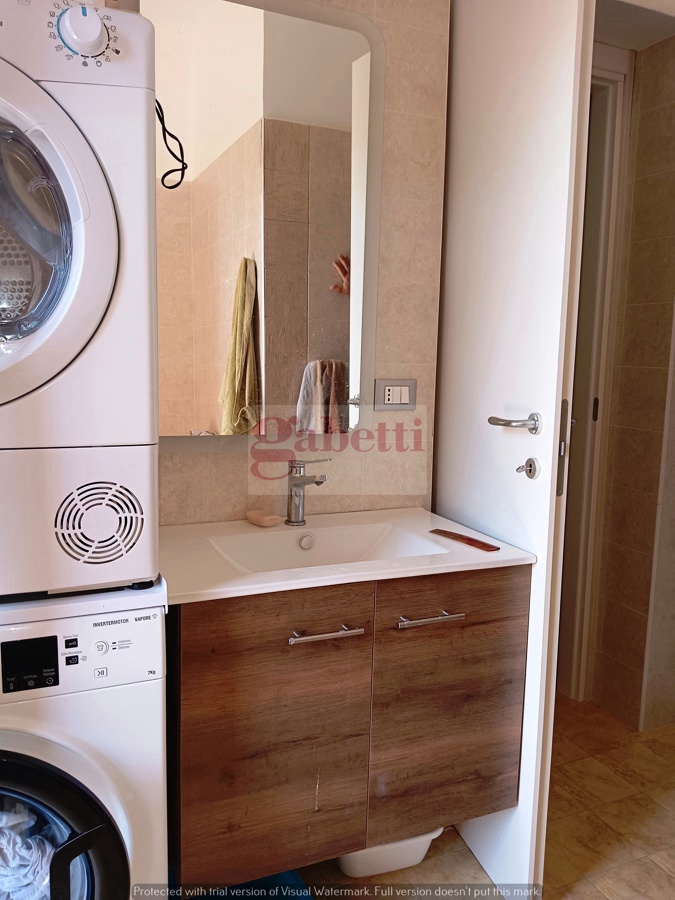 Trilocale arredato in affitto a Rende