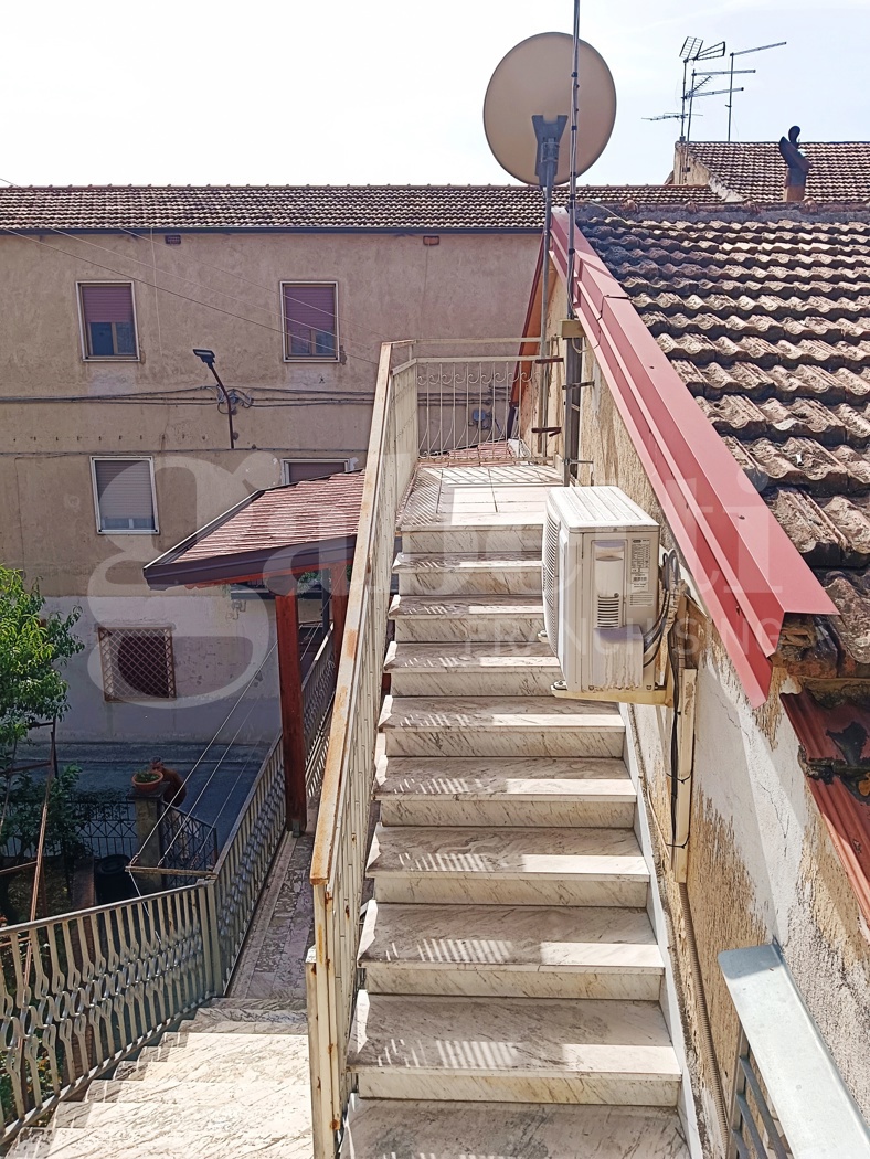 Casa indipendente con giardino a Luzzi