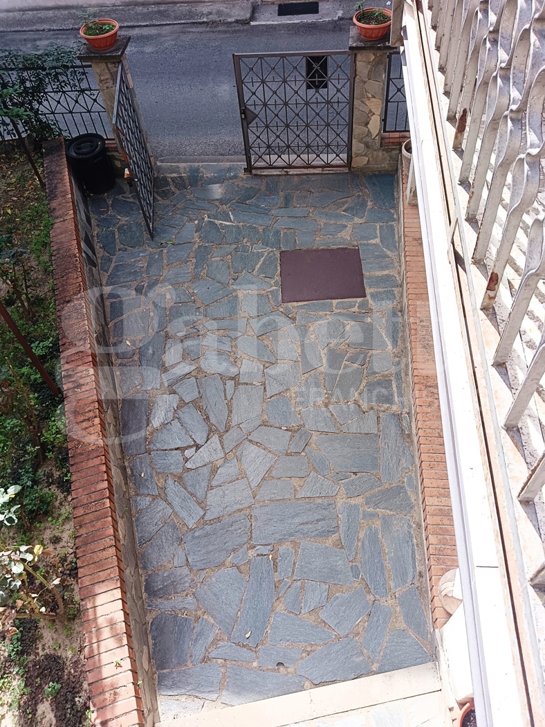 Casa indipendente con giardino a Luzzi