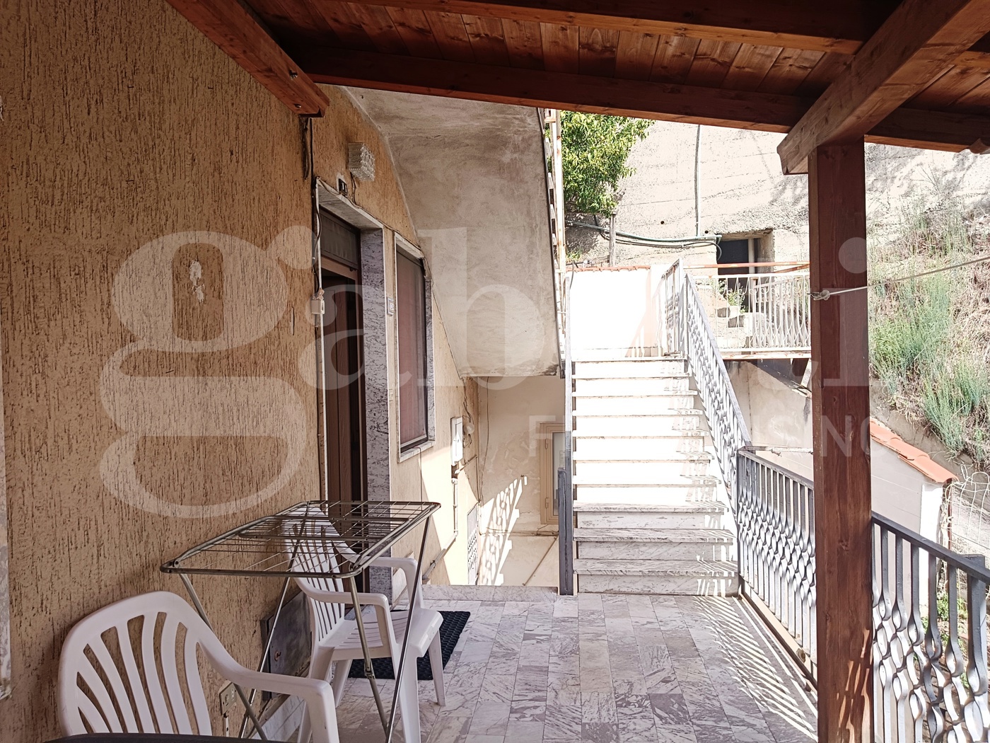 Casa indipendente con giardino a Luzzi