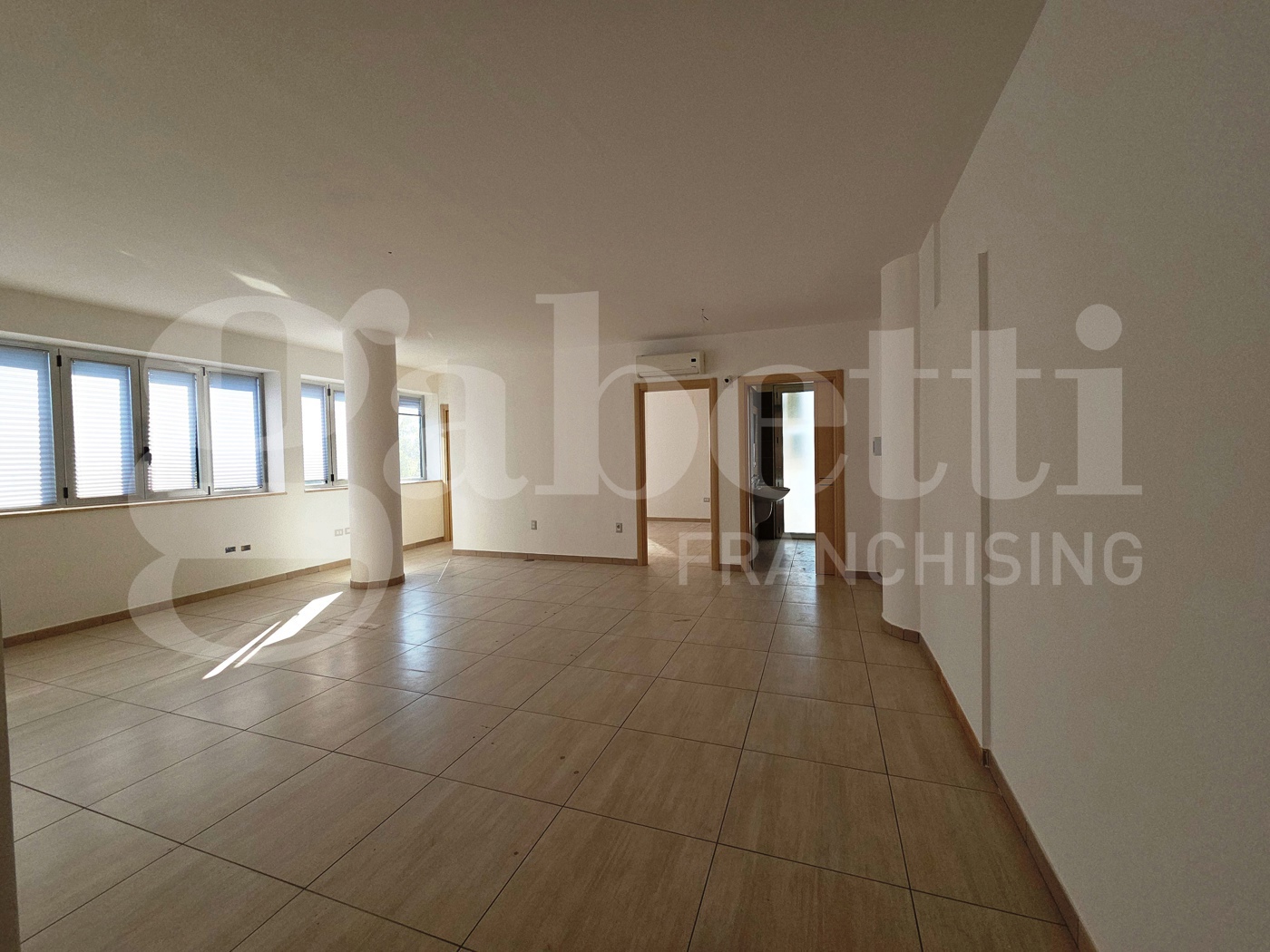 Ufficio in affitto a Rende