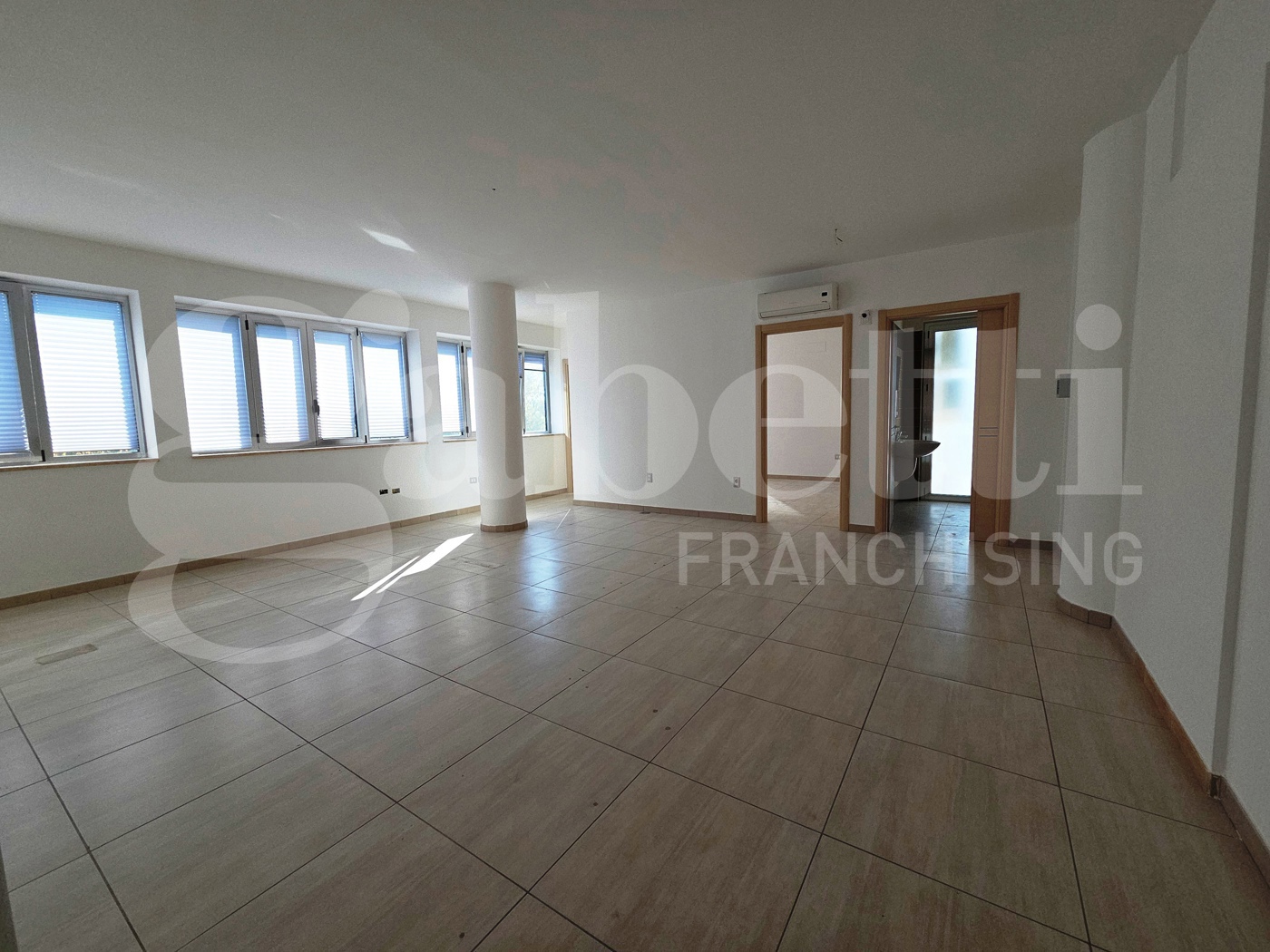 Ufficio in affitto a Rende