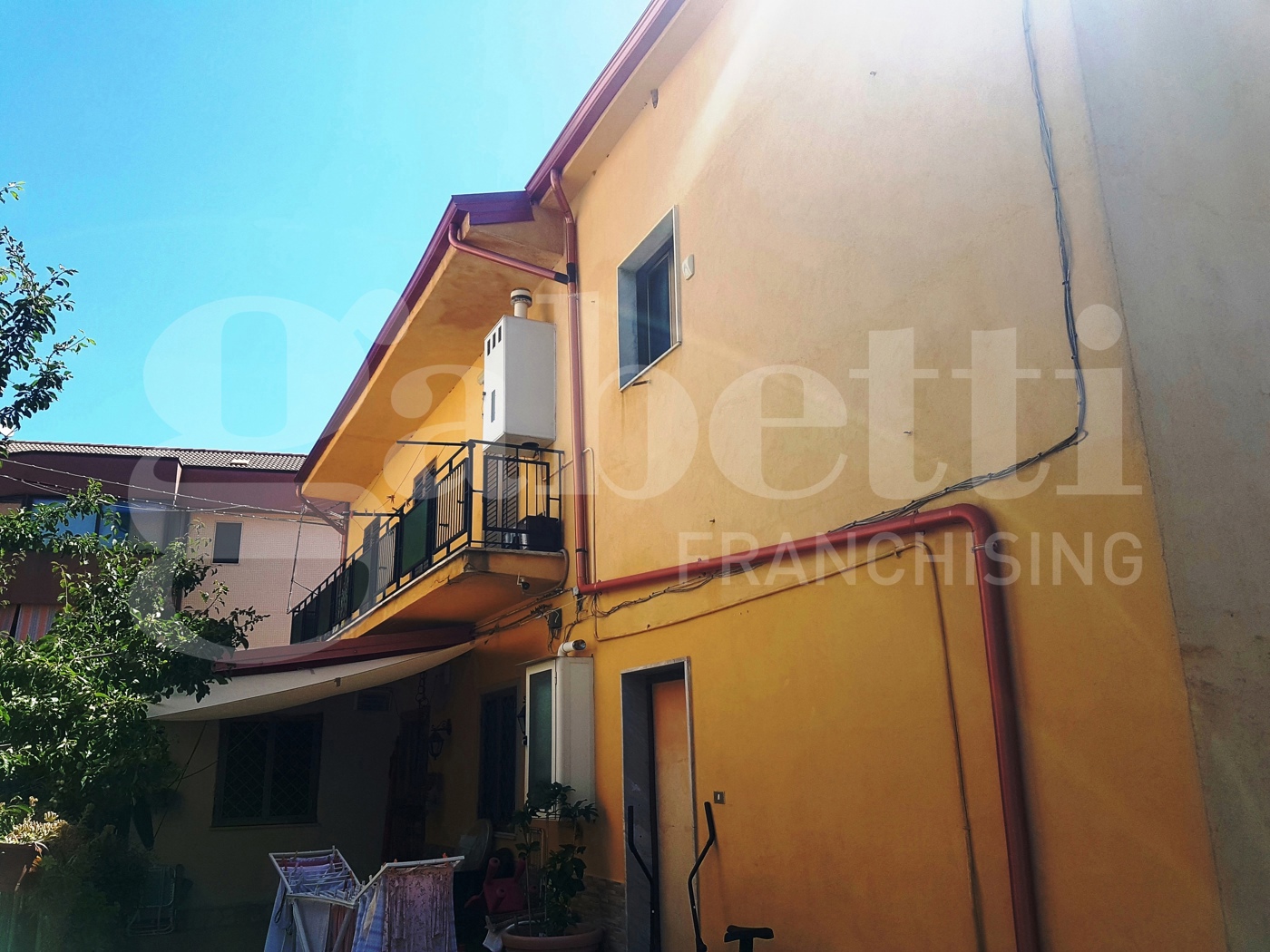 Trilocale arredato in affitto a Rende