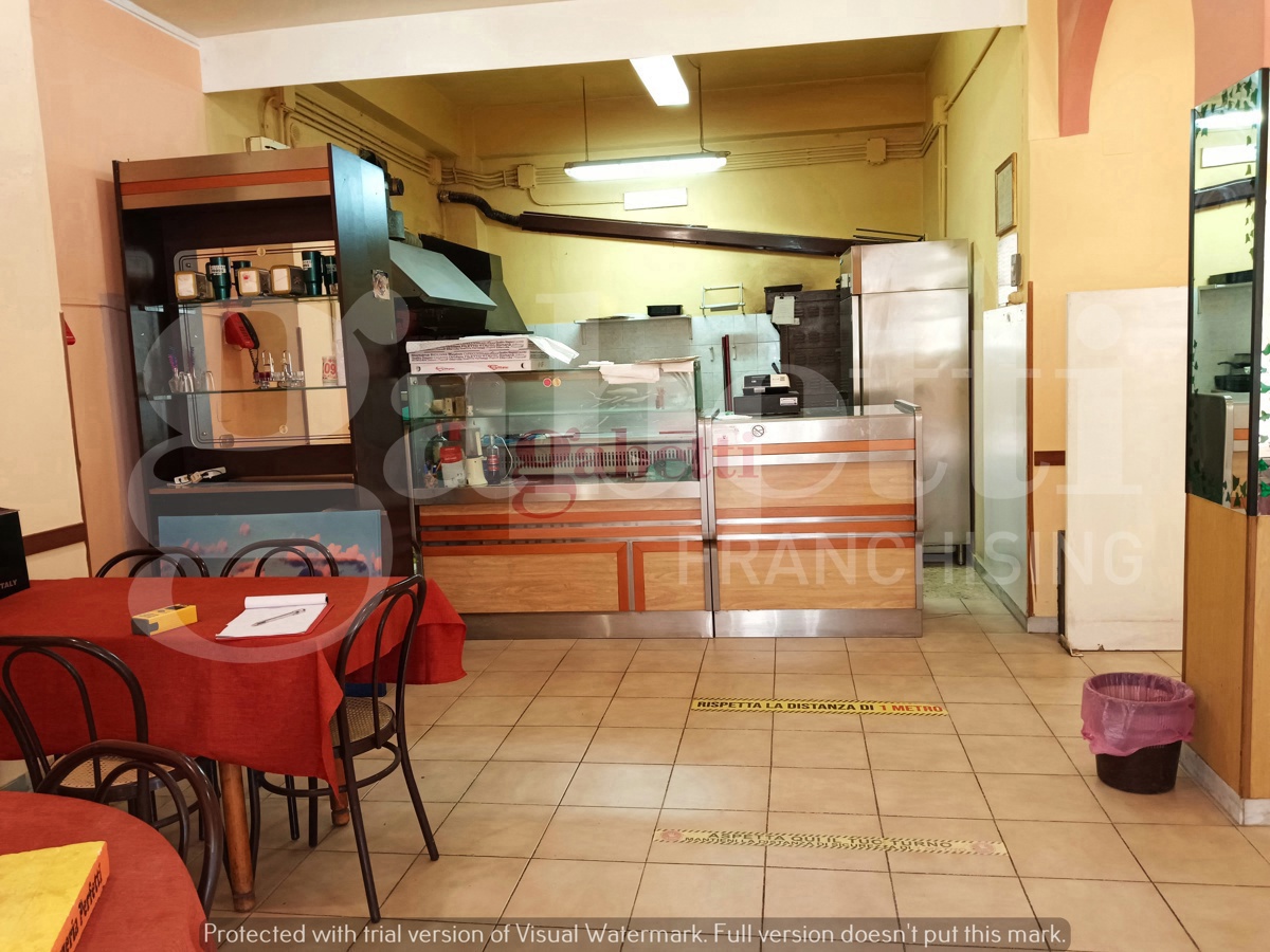 Negozio in affitto a Marano Marchesato