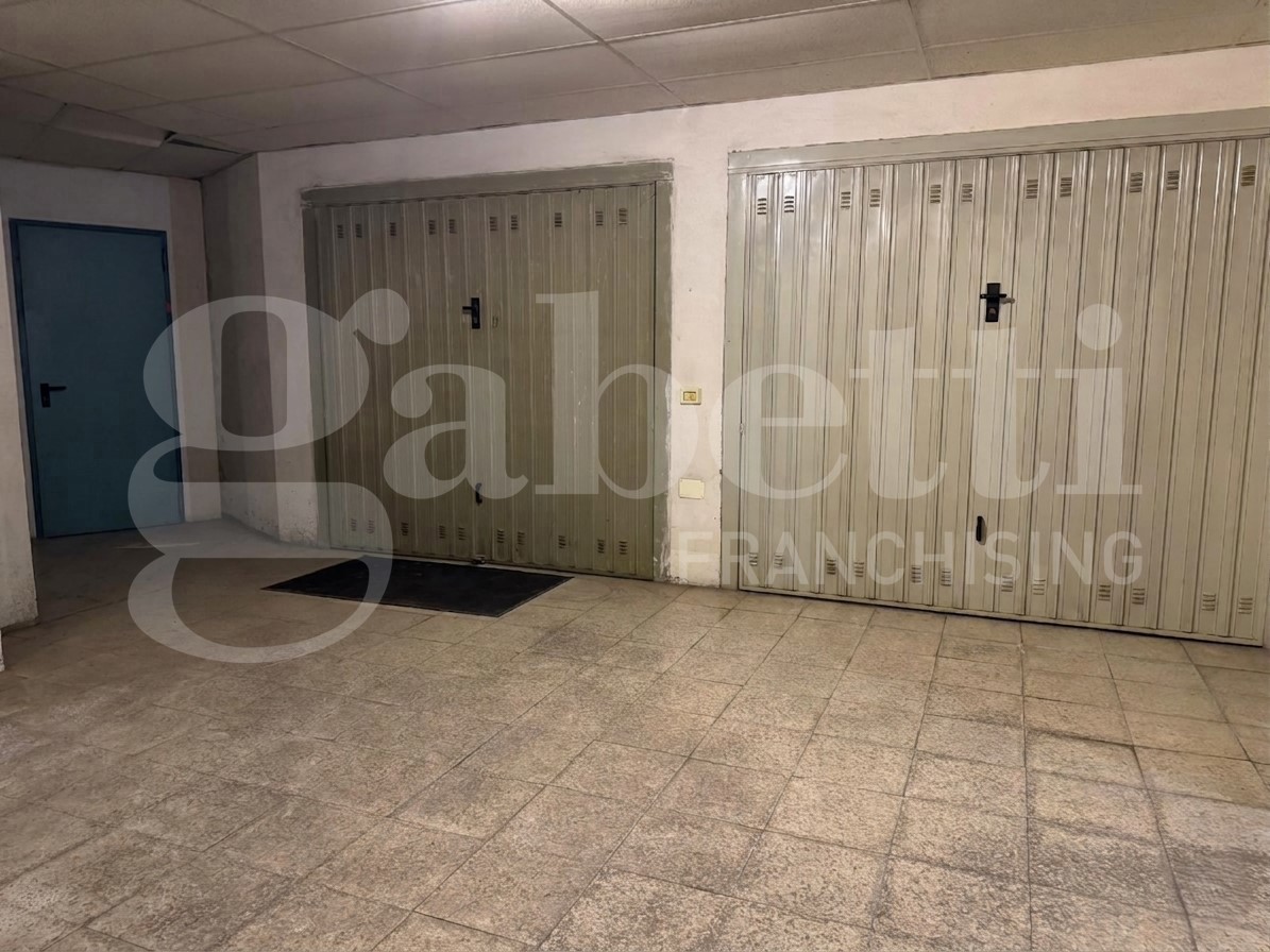 Box/Garage 31mq in vendita a Rende