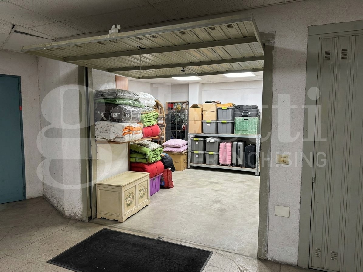 Box/Garage 31mq in vendita a Rende