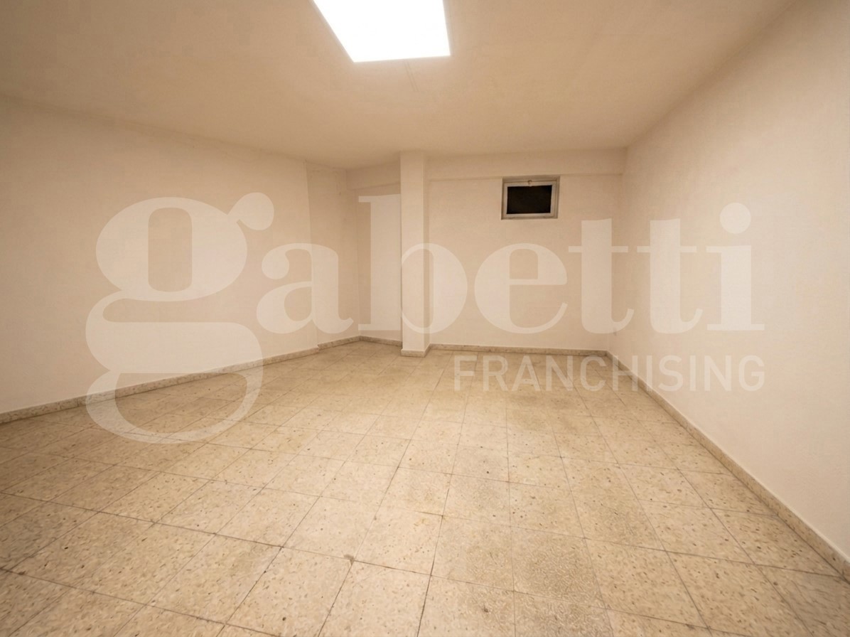 Box/Garage 31mq in vendita a Rende