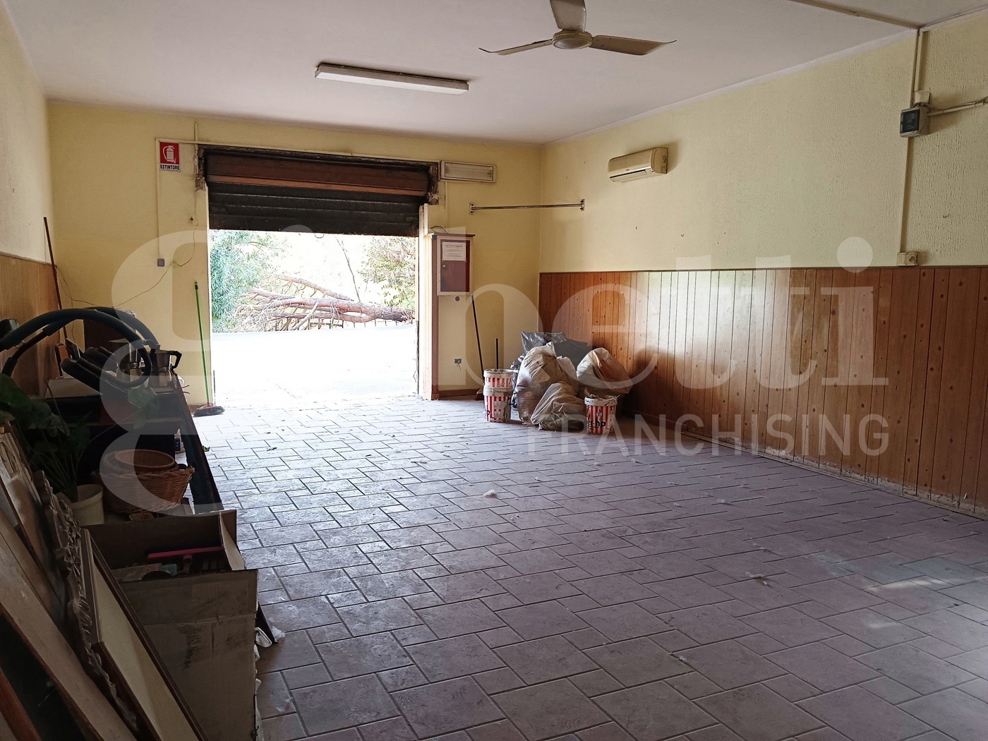 Negozio in affitto a Rende