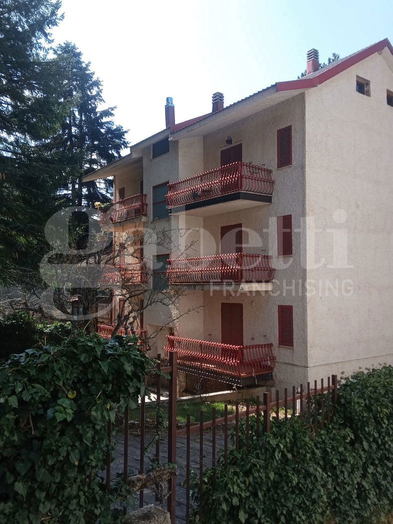 Trilocale arredato in affitto a Spezzano della Sila