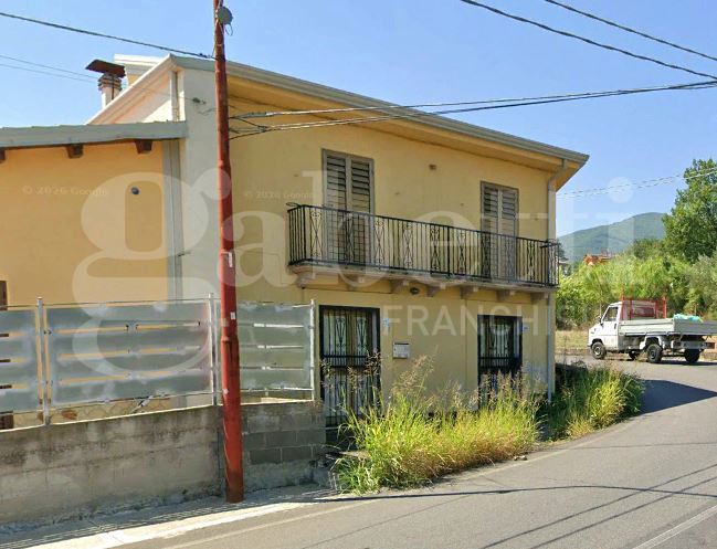 Stabile/Palazzo in vendita a Rende