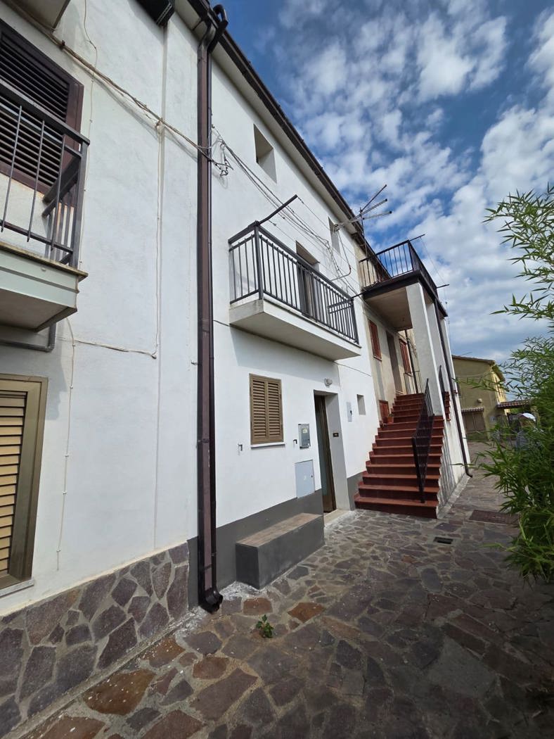 Casa indipendente arredata in affitto a San Vincenzo la Costa