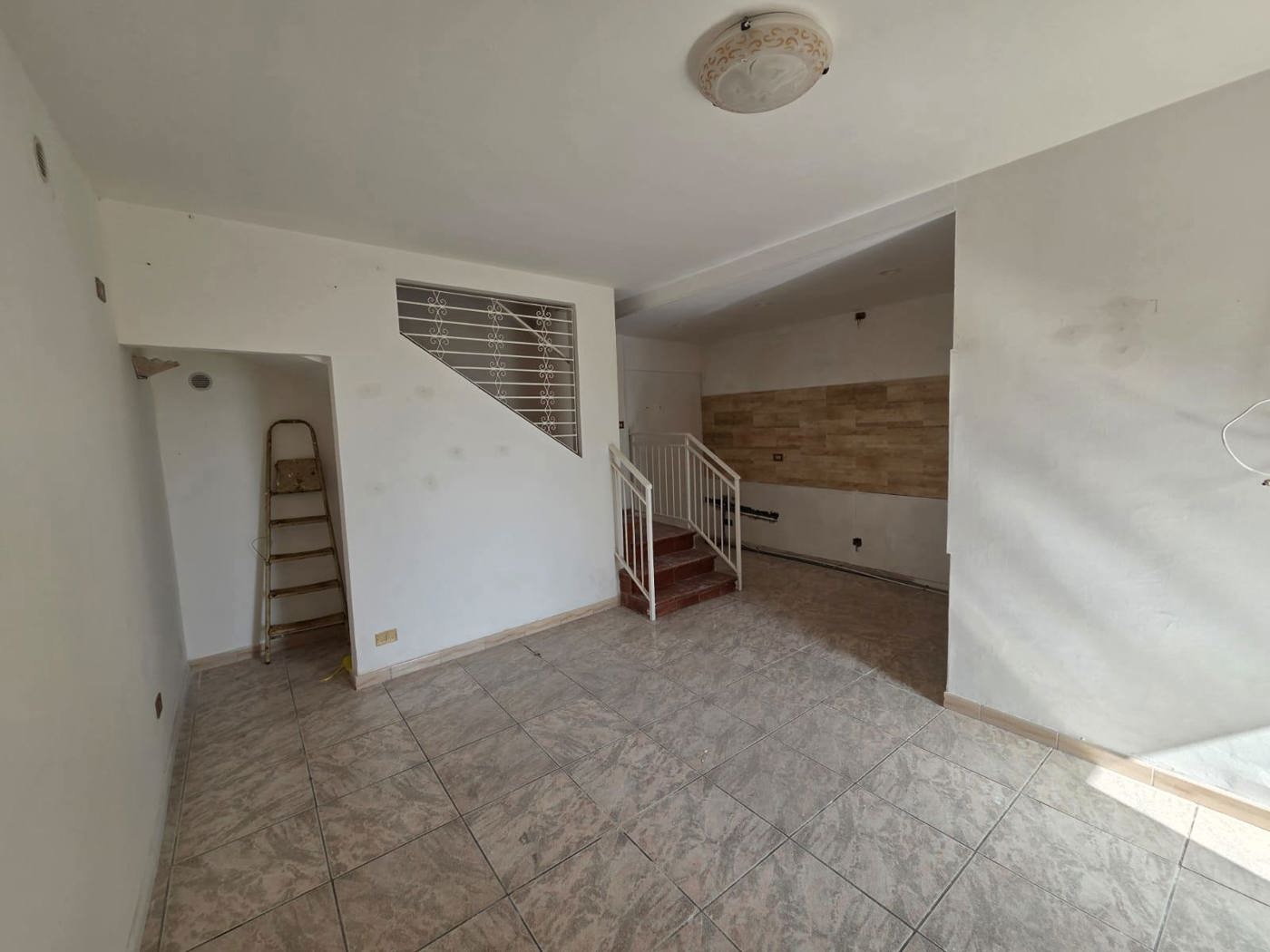 Casa indipendente arredata in affitto a San Vincenzo la Costa