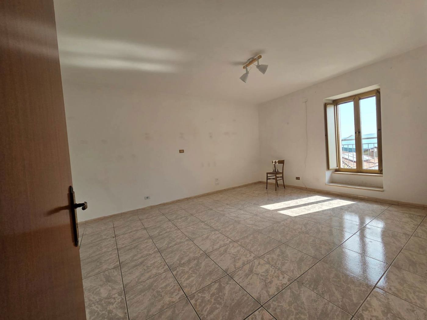 Casa indipendente arredata in affitto a San Vincenzo la Costa