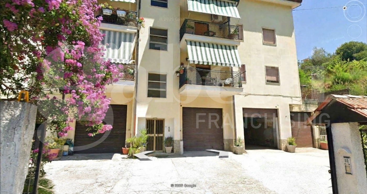 Magazzino in affitto a Cosenza