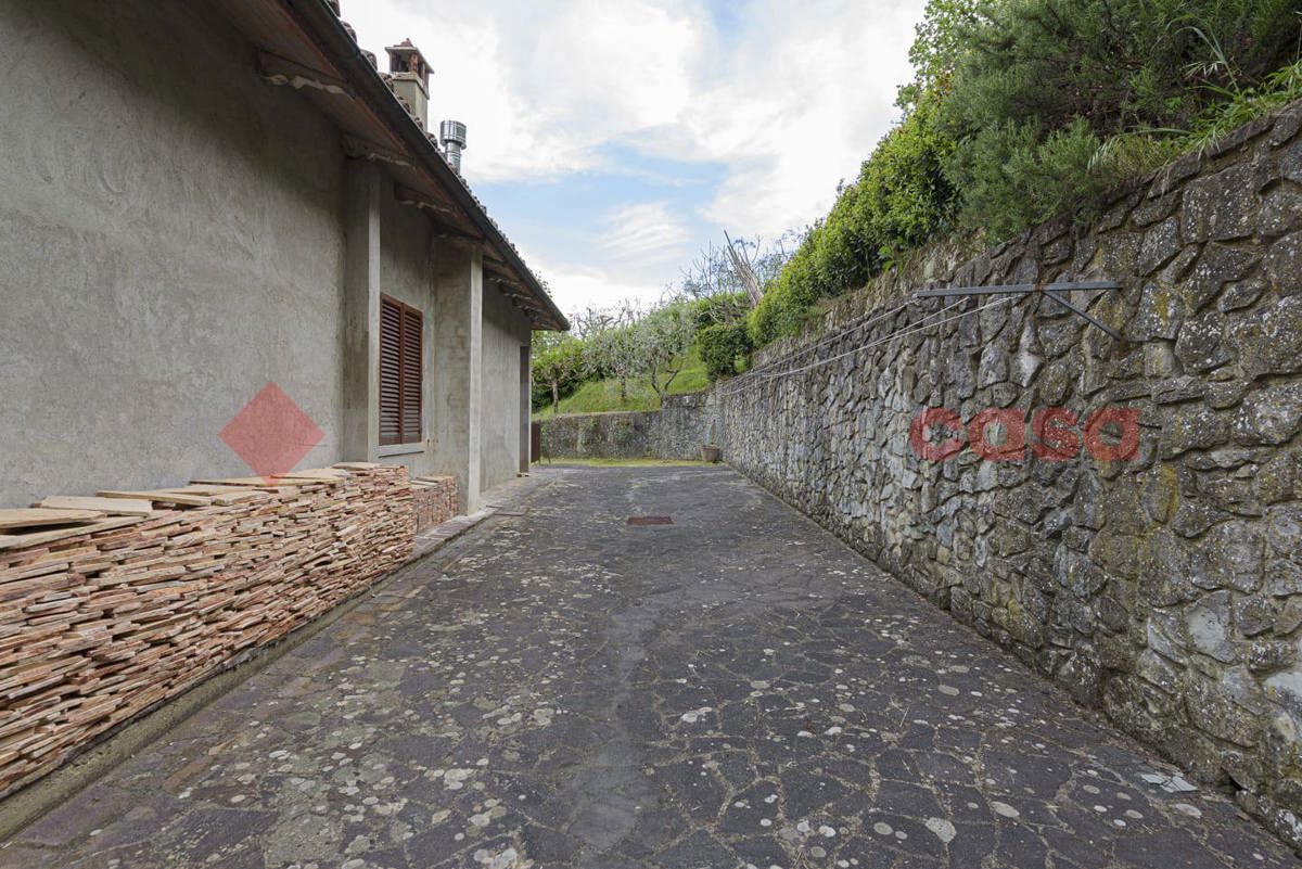 Villa in vendita a Capolona