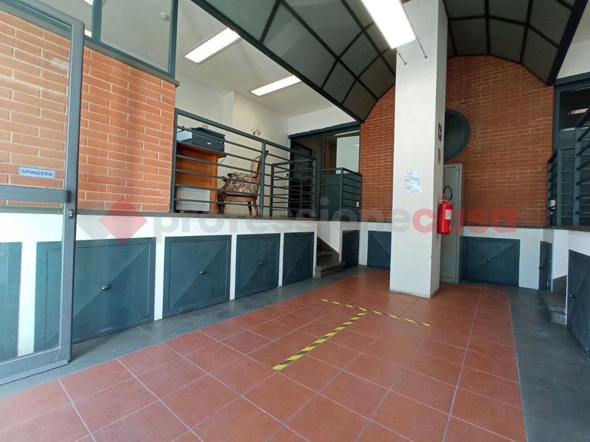 Negozio in vendita a Arezzo