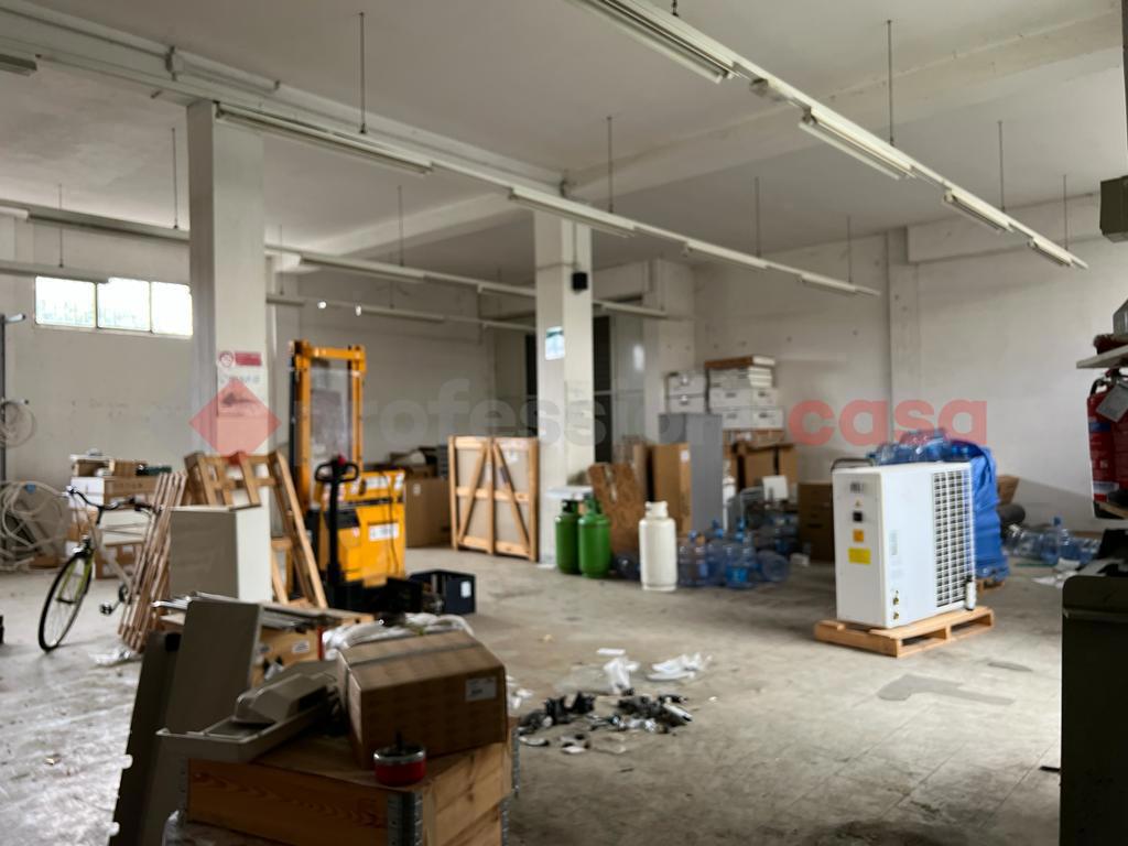 Negozio in vendita a Arezzo