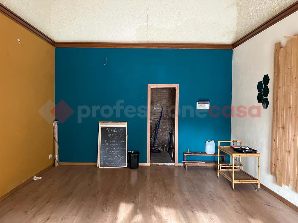 Negozio in affitto a Arezzo