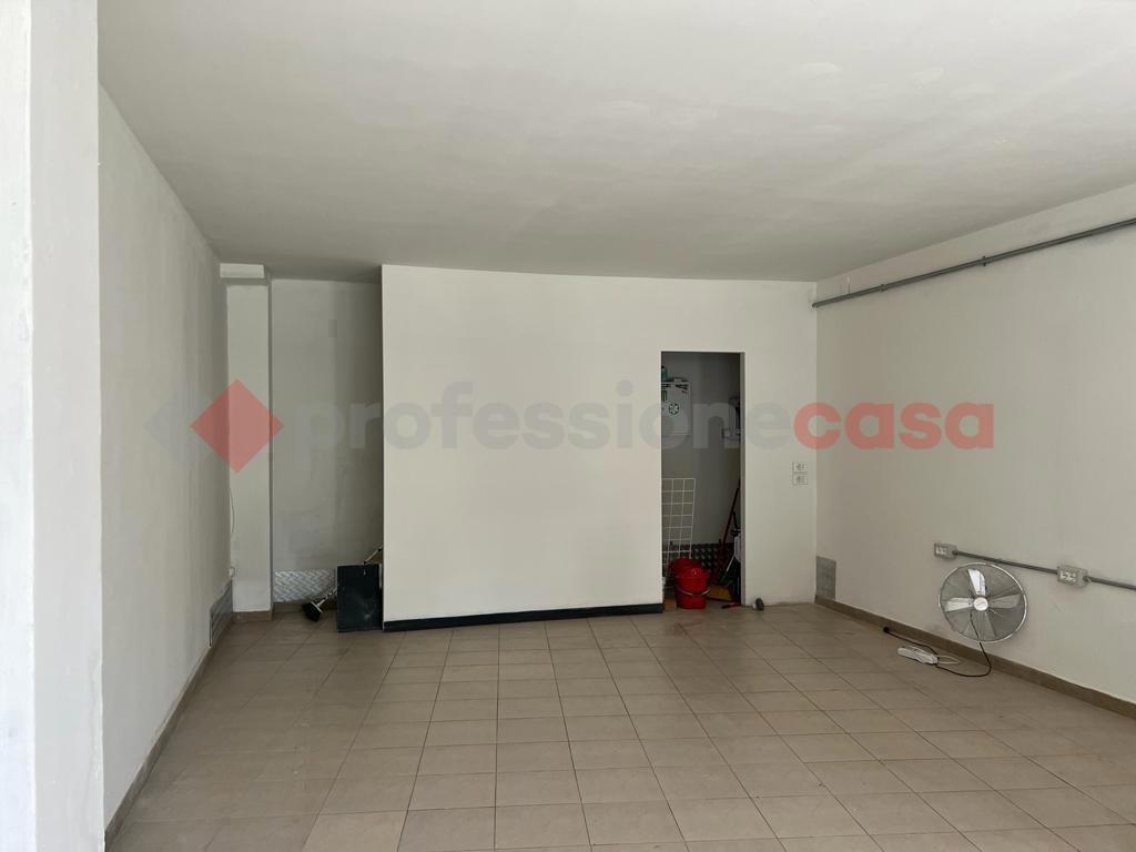 Negozio in affitto a Arezzo