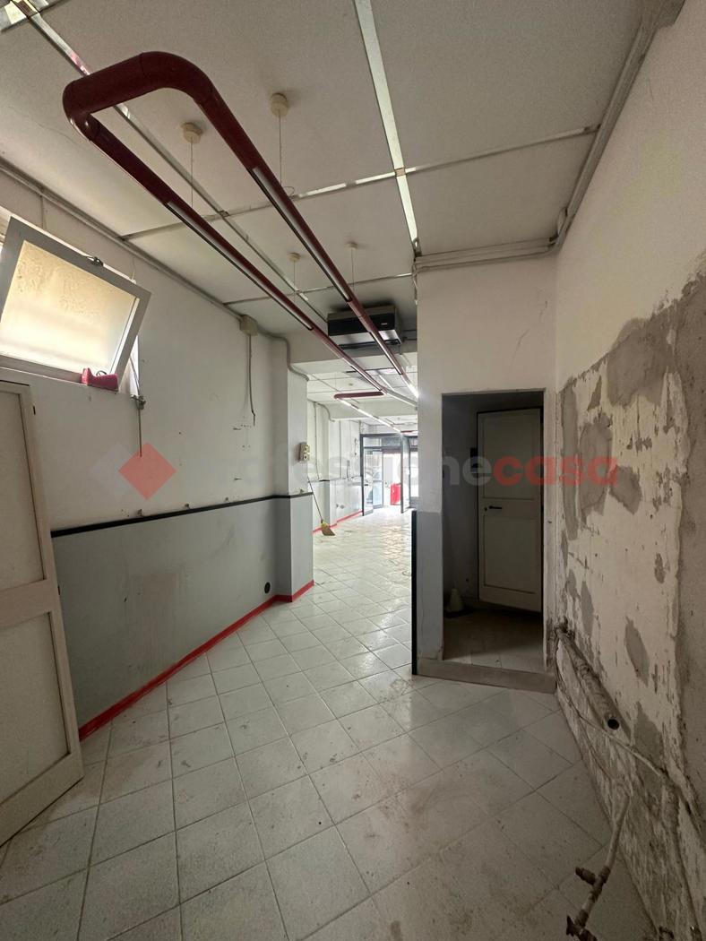 Negozio in affitto a Arezzo