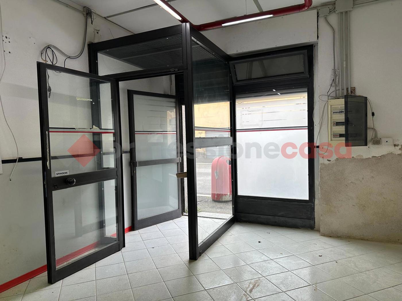 Negozio in affitto a Arezzo