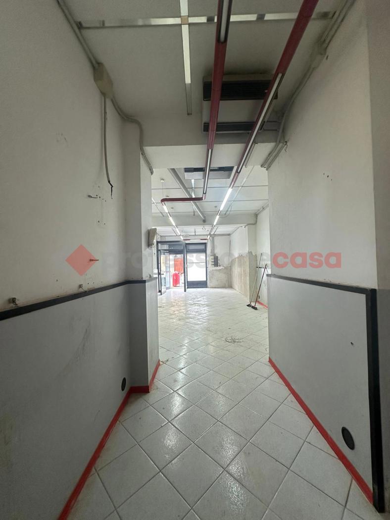 Negozio in affitto a Arezzo