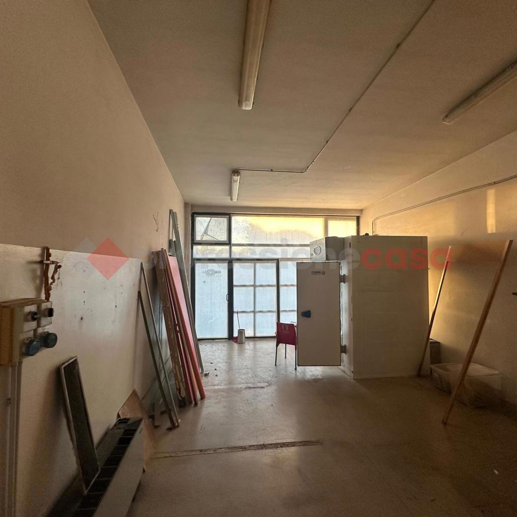 Negozio in vendita a Arezzo