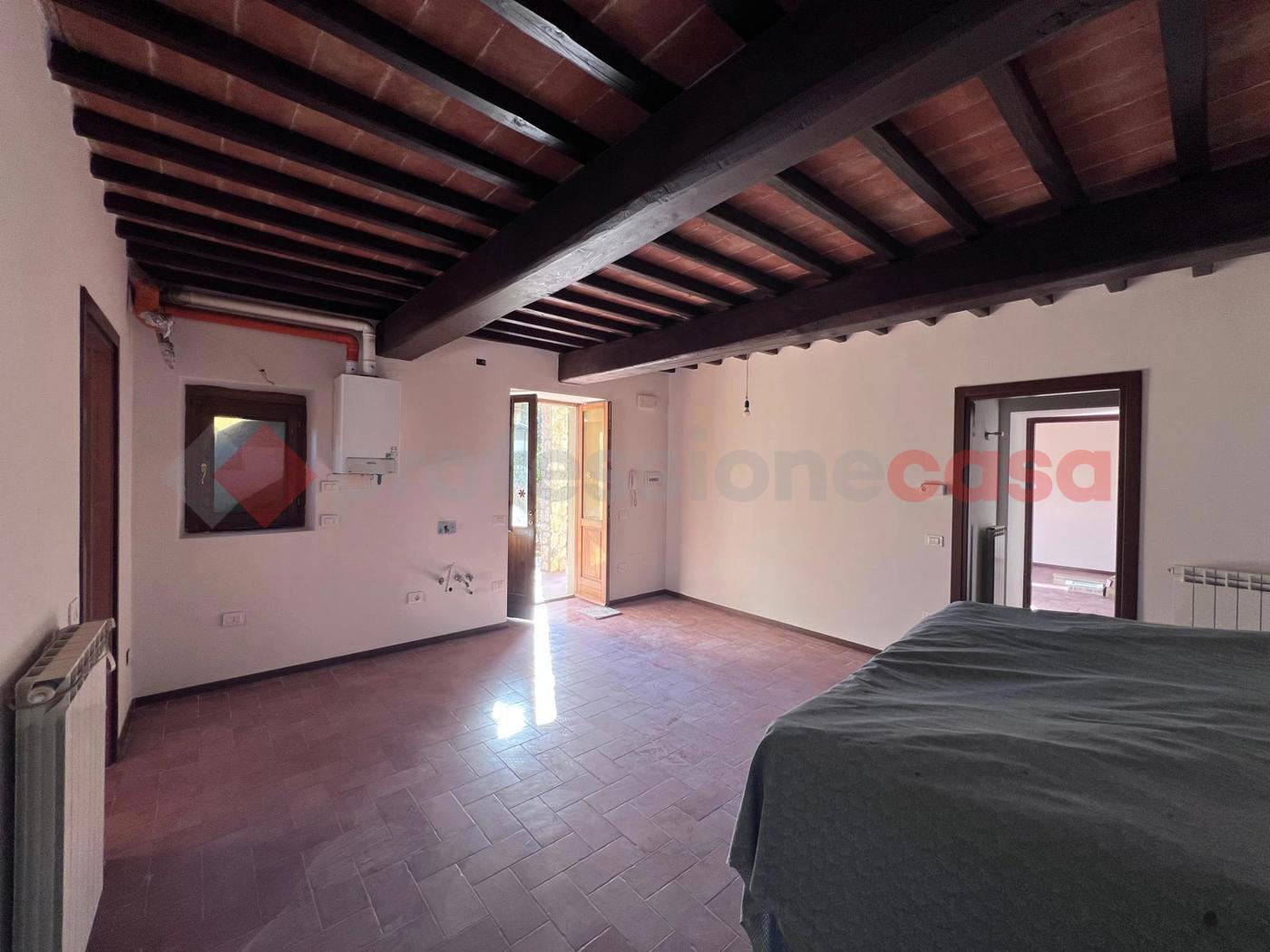 Trilocale con giardino a Civitella in Val di Chiana