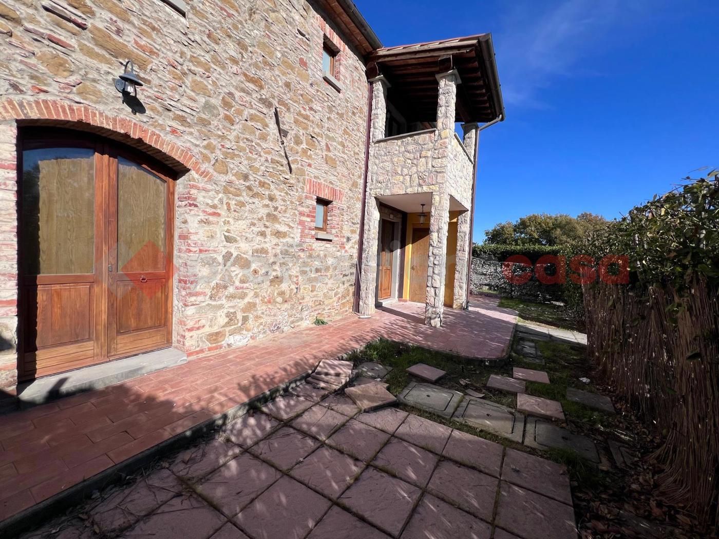 Trilocale con giardino a Civitella in Val di Chiana