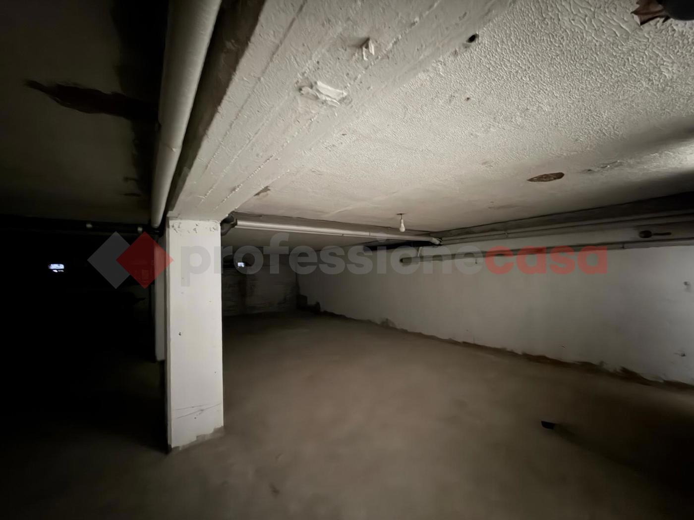 Negozio in affitto a Arezzo