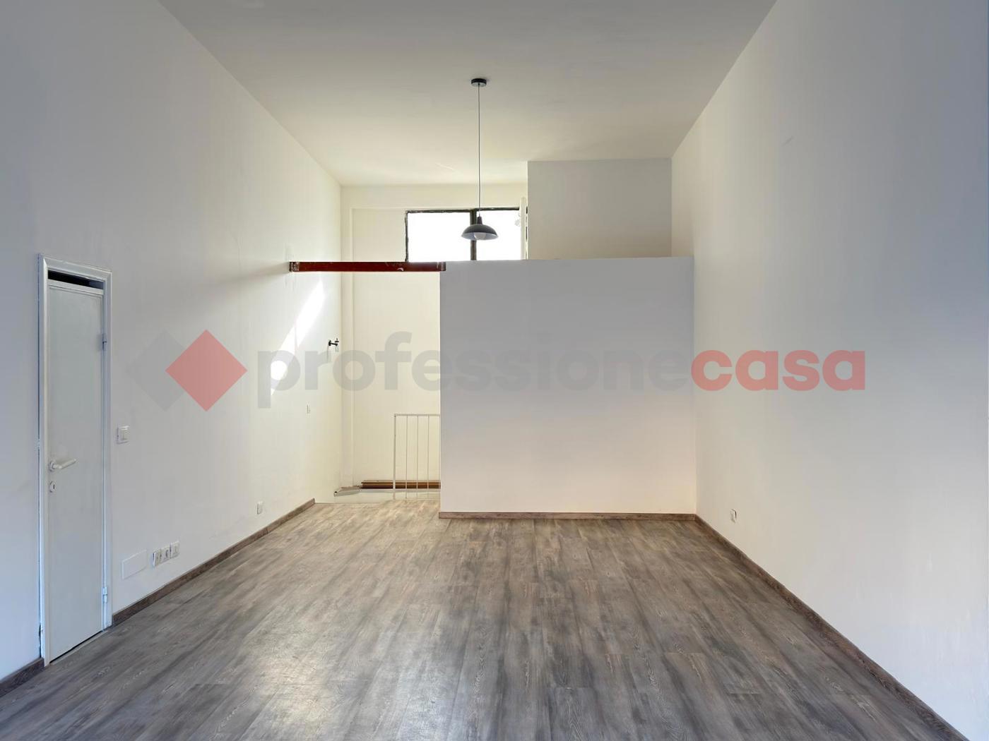 Negozio in affitto a Arezzo