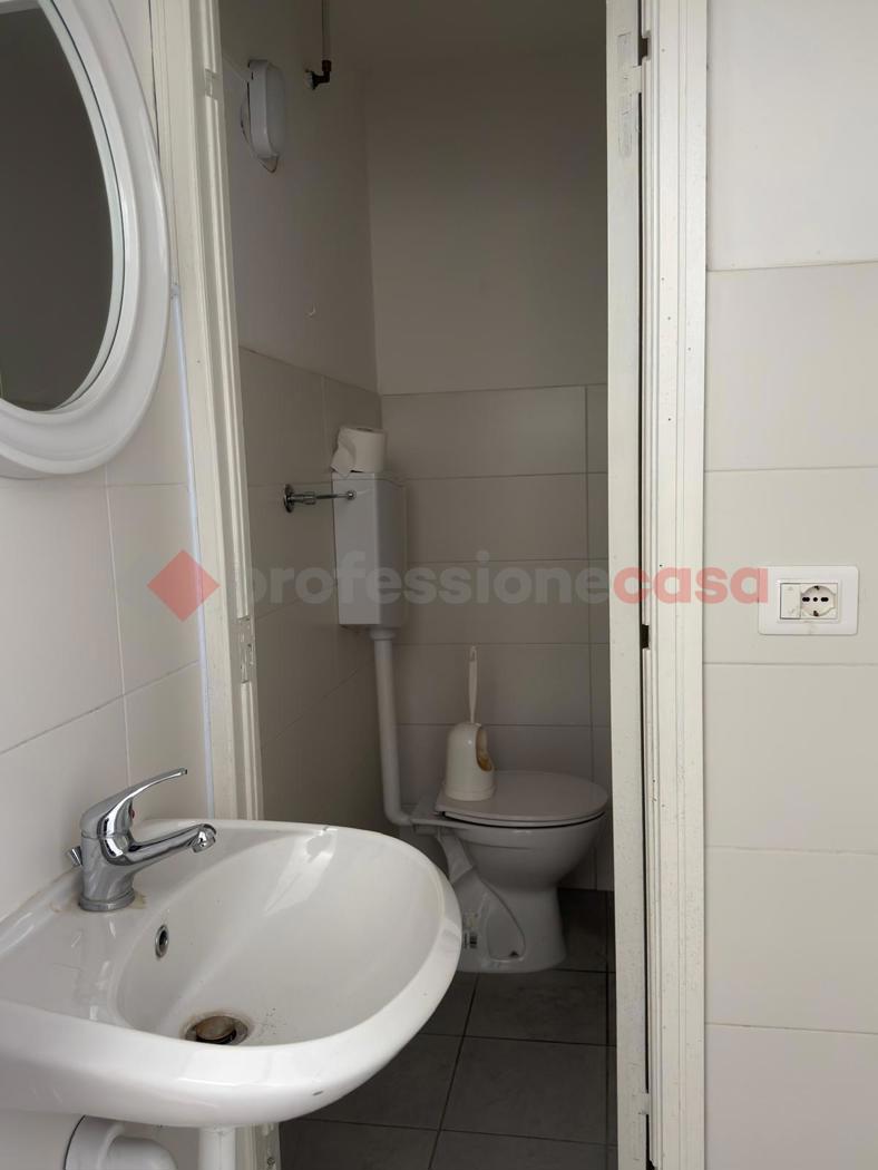 Negozio in affitto a Arezzo