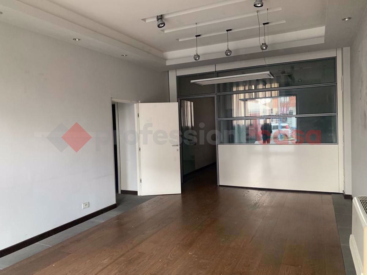 Negozio in affitto a Arezzo