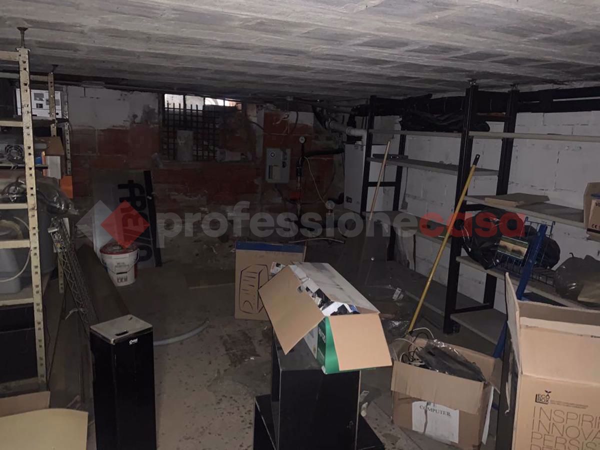 Negozio in affitto a Arezzo