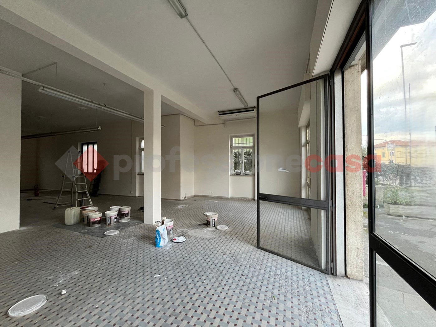 Negozio in vendita a Arezzo