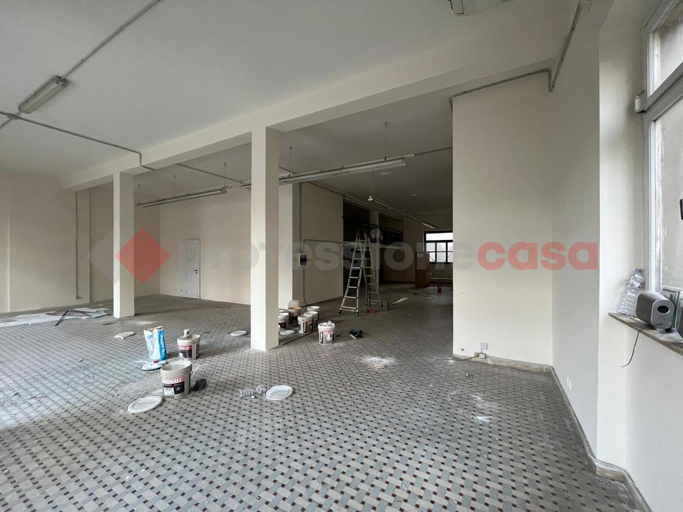 Negozio in vendita a Arezzo