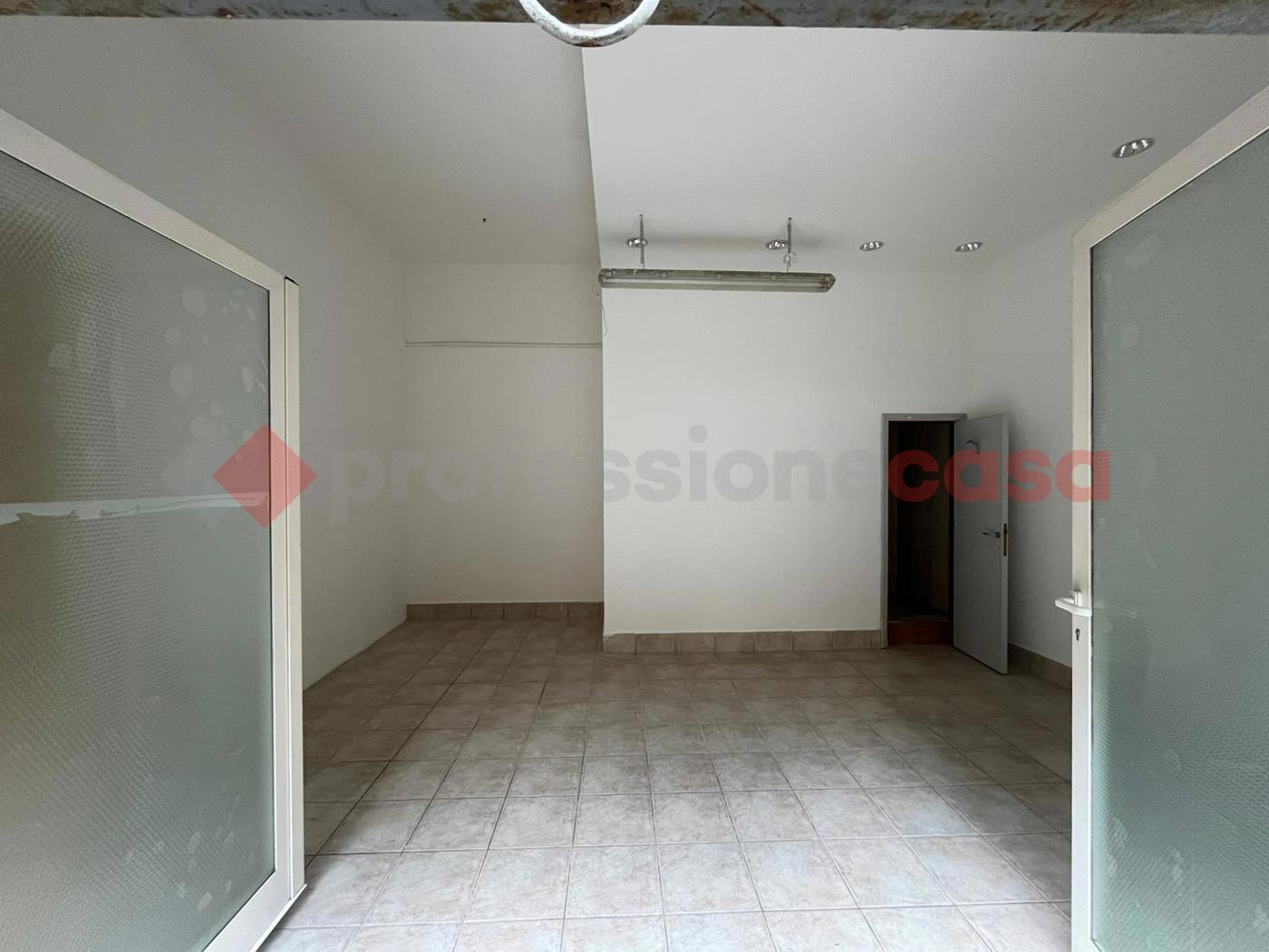 Negozio in affitto a Arezzo