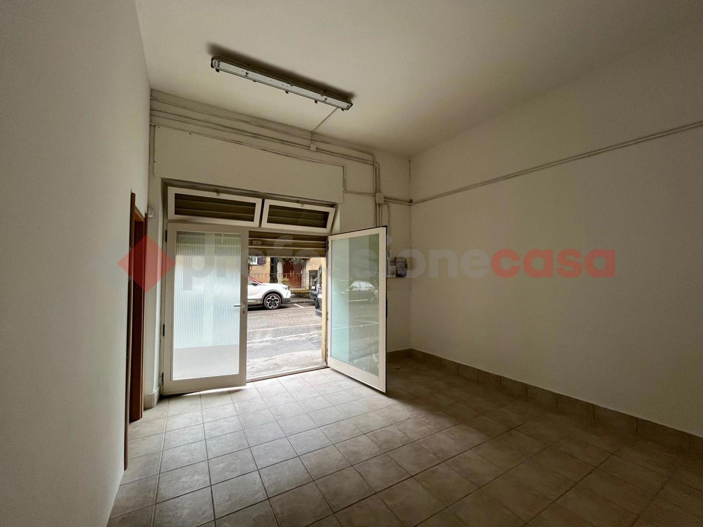 Negozio in affitto a Arezzo